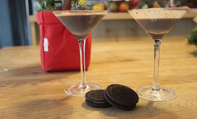 Oreo-Likör: Alkoholische Leckerei aus den Lieblingskeksen - Mama und ...